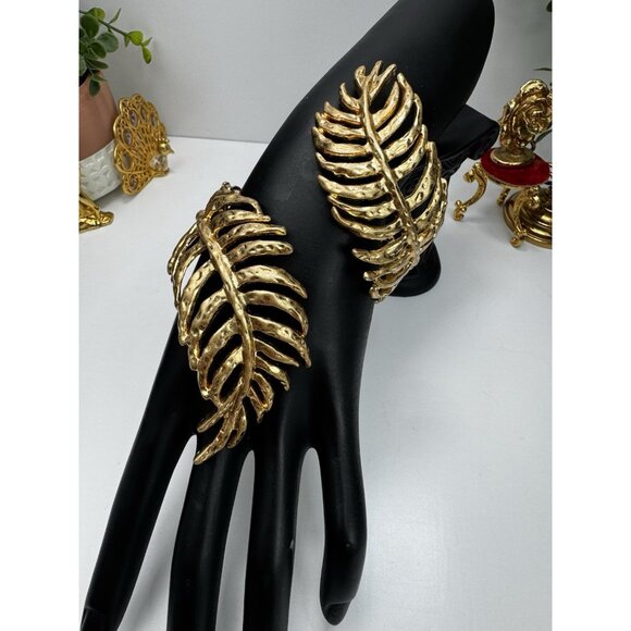 ZARA Areca Leaf Coiled Bracelet Gold Tone Textured Statement Cuff - Picture 3 of 11